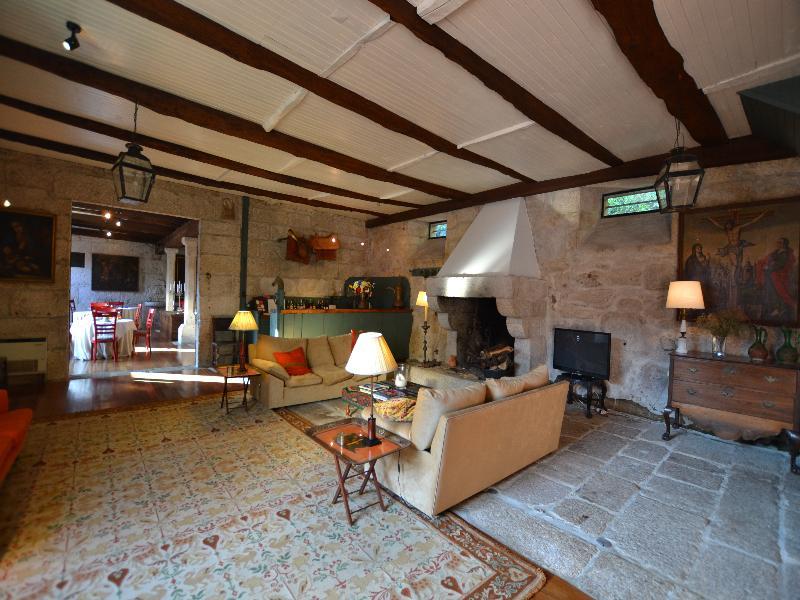 Casa De Sezim Guimaraes
