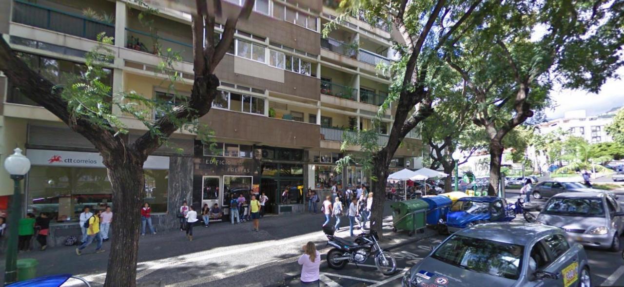Flat With Balcony At Downtown By Farmers Market Apartment