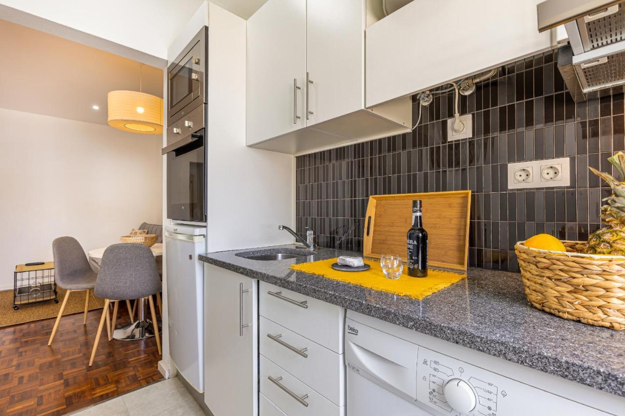 Flat With Balcony At Downtown By Farmers Market Apartment Funchal (Madeira)