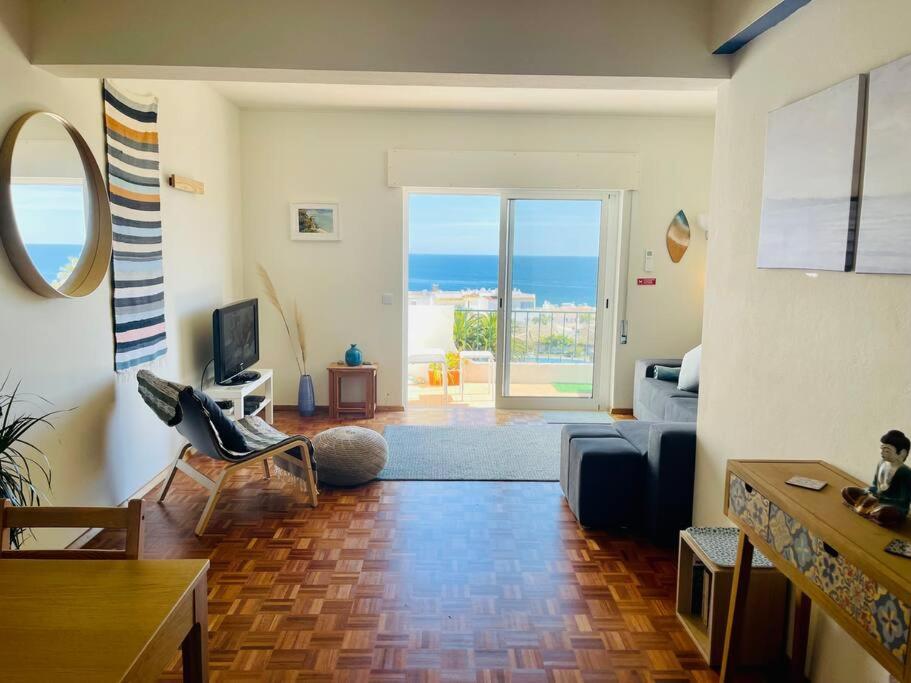 Avenue Q, In Apartment Praia Da Luz