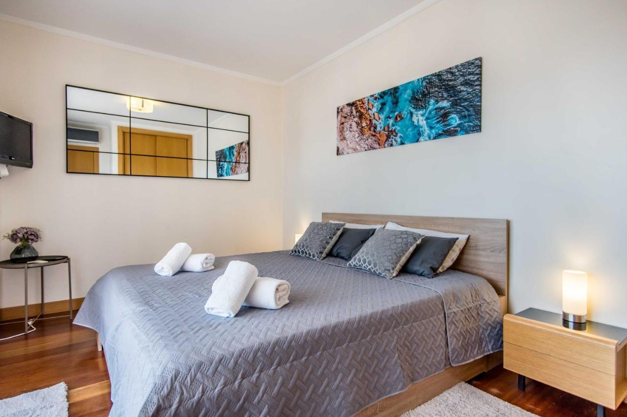 Corcovada, Sunny And Bright T1 With Large Terrace, Apartamento Albufeira