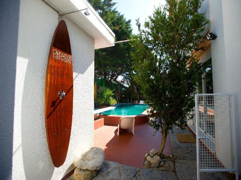 Carcavelos Surf House Bed & Breakfast 2*