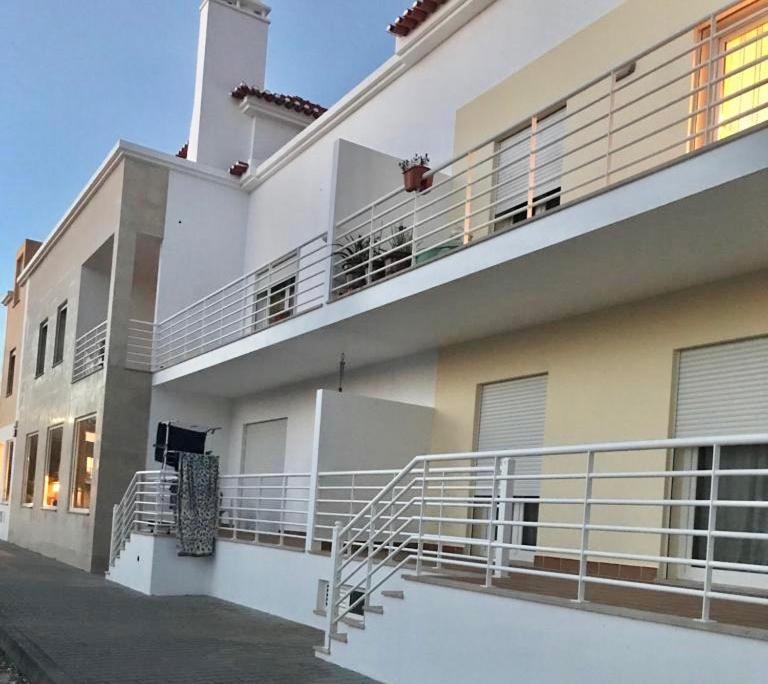 Apartment Sea Avenue House - Center Baleal - Surfboard Included