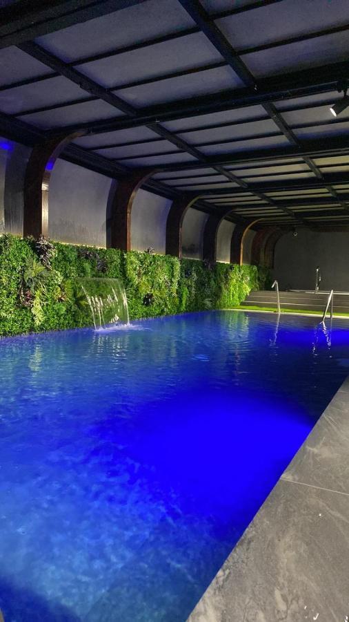 Hotel Well &