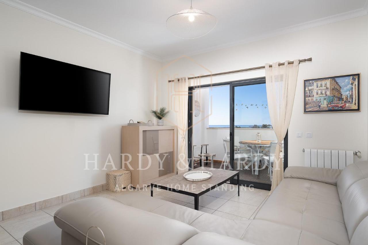 Apartamento H&h: Chic Seaside Near Meia