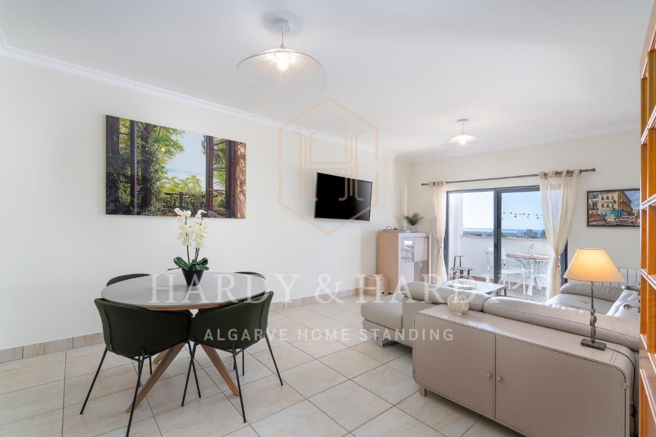 Apartamento H&h: Chic Seaside Near Meia *
