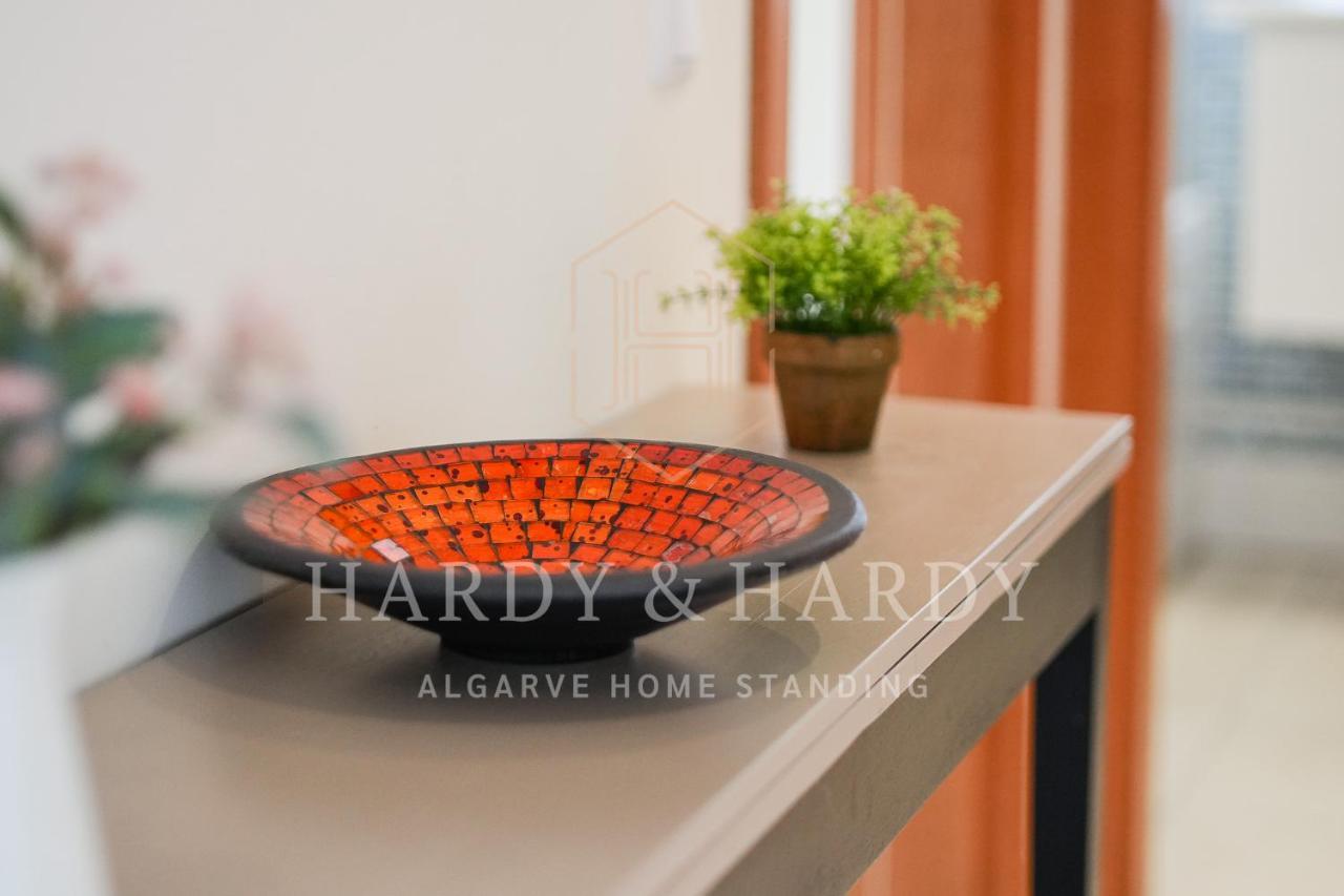 H&h: Chic Seaside Near Meia *