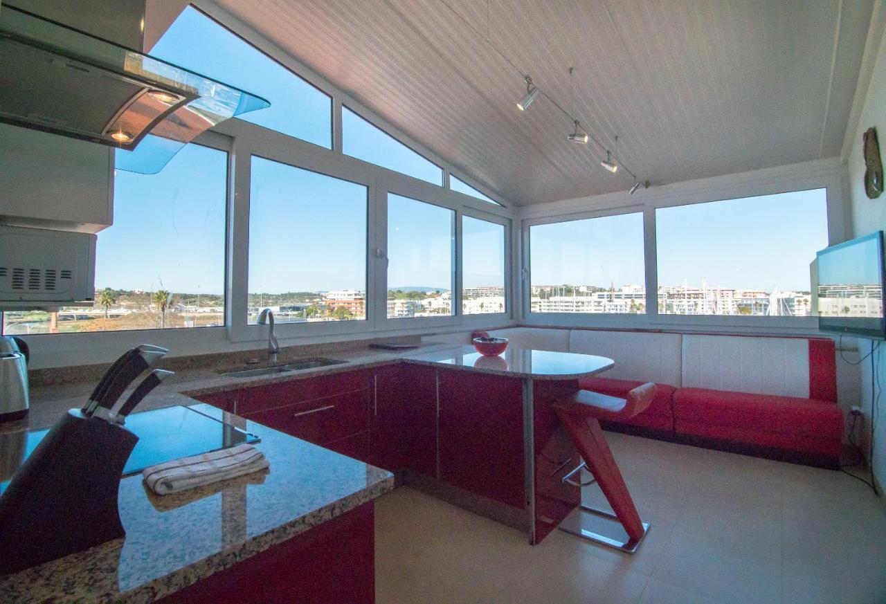 With Panoramic Yacht Marina Views Apartamento *