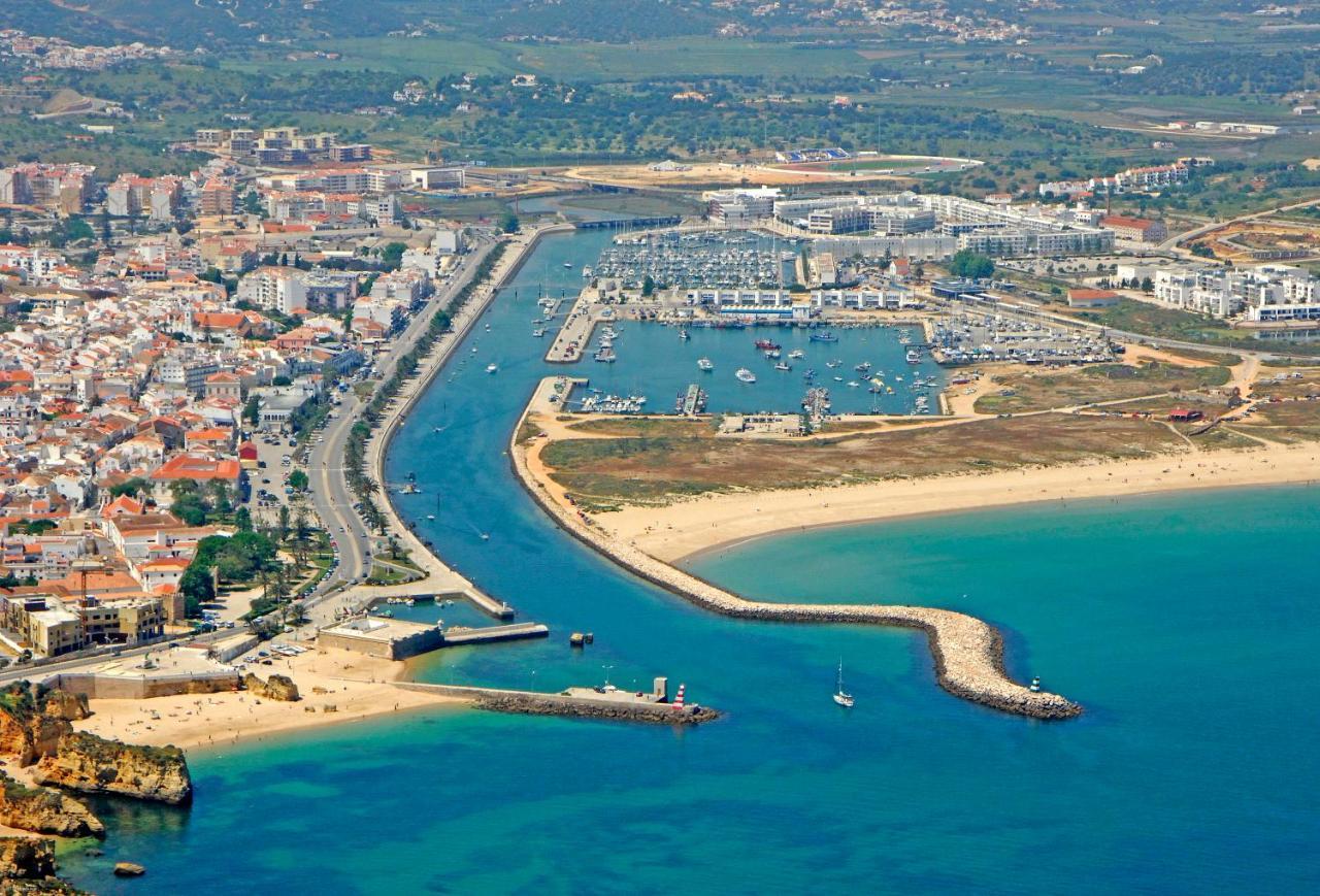 Apartment Marina View Near Beaches And Shops