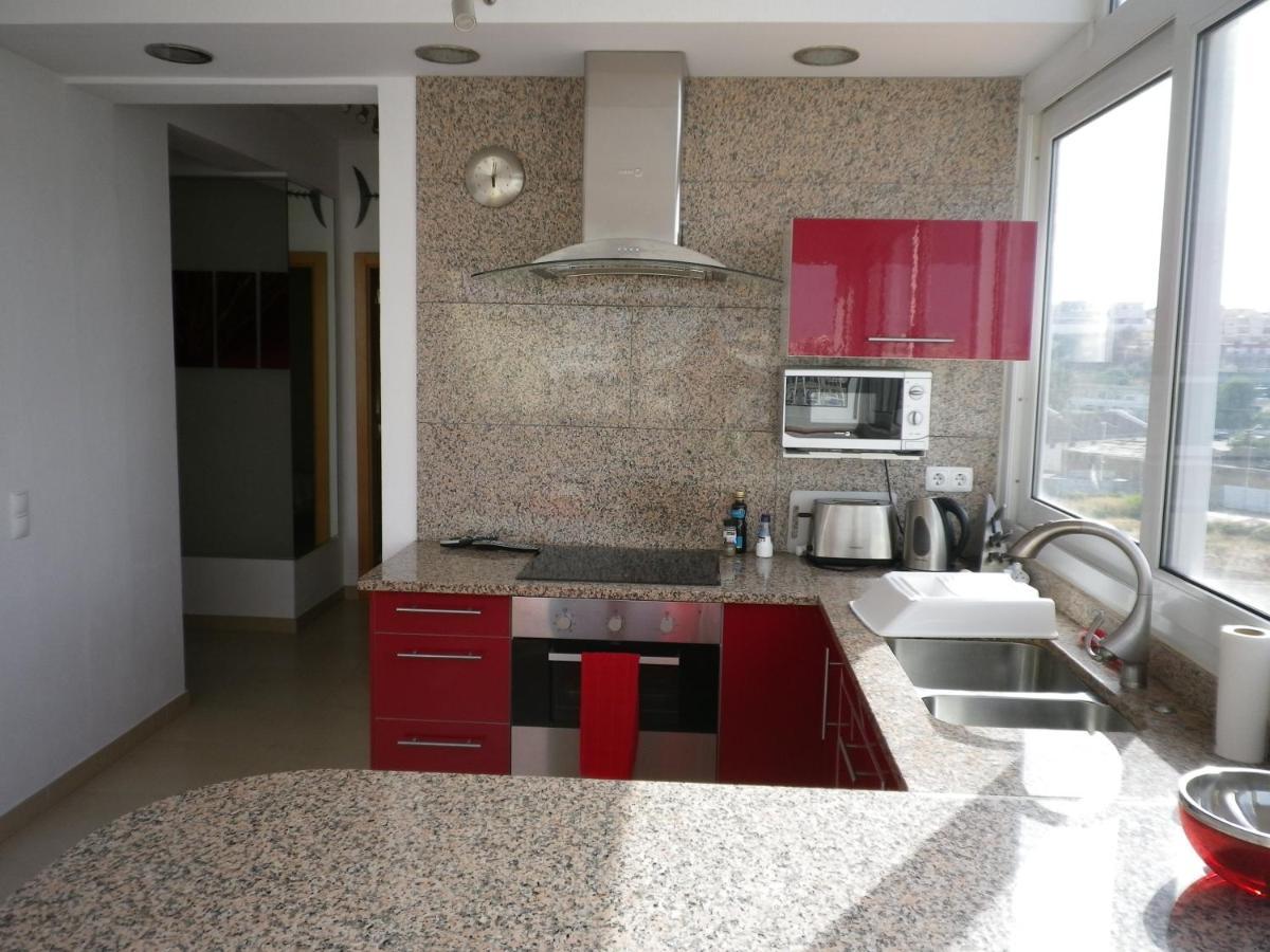 With Panoramic Yacht Marina Views Apartamento Lagos