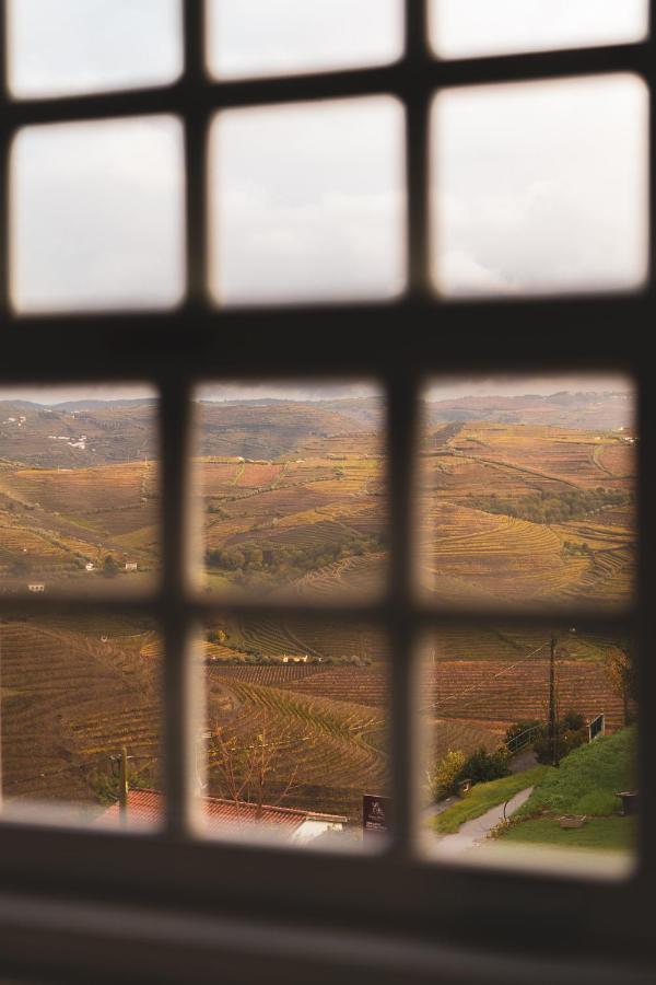 Quinta De Travassinhos- Douro Valley & * Santa Marta de Penaguiao