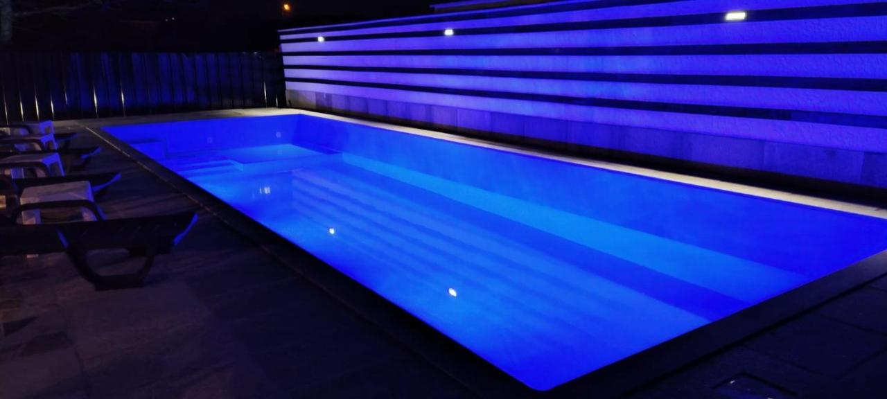 Leonchic - Com Piscina De Agua Salgada Hotel Barcelos