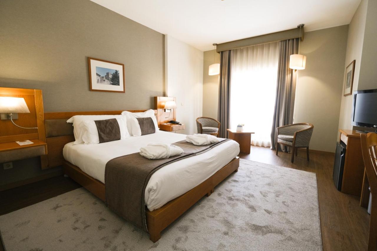 Rainha D. Amelia, Arts & Leisure Hotel