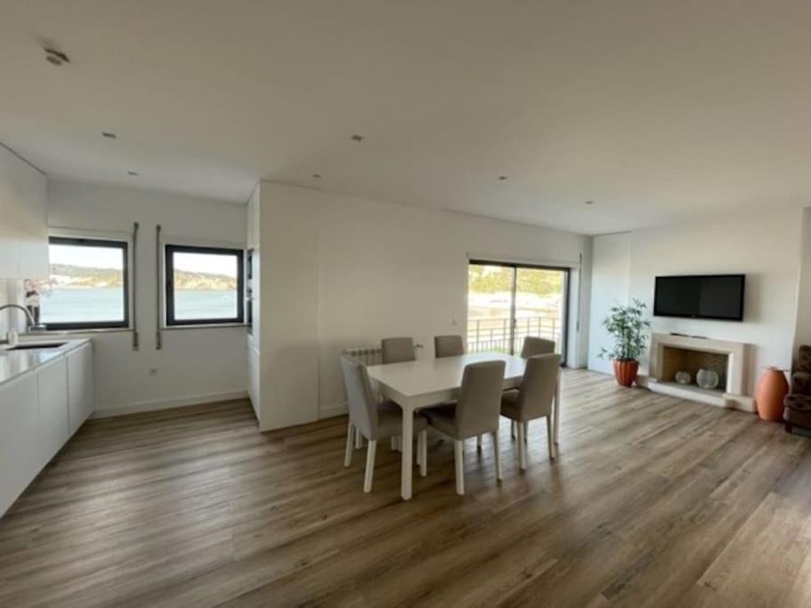 Apartamento Em Frente A *
