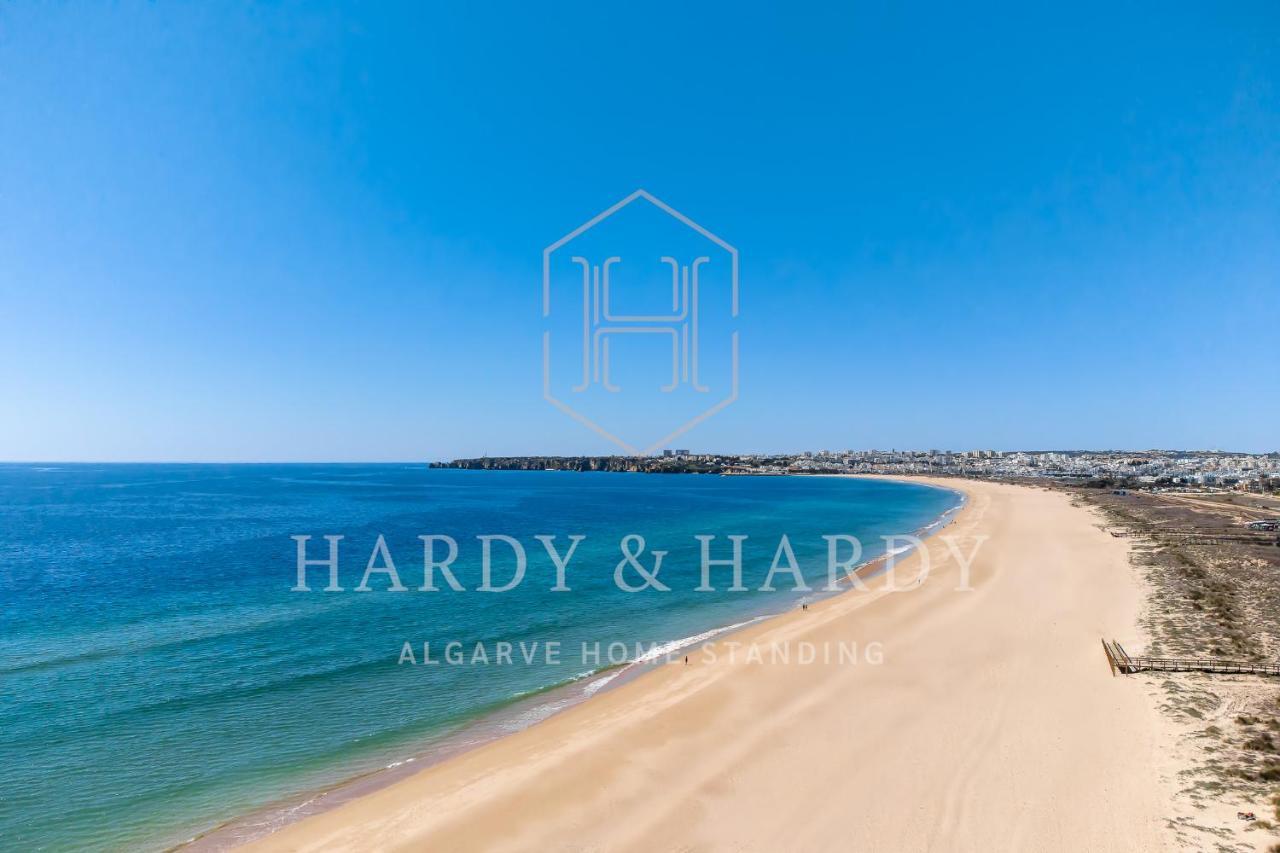 H&h: Chic Seaside Near Meia *