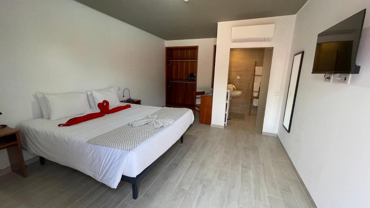 3 Caparica - Lisbon Gay Hotel Charneca (Setubal)