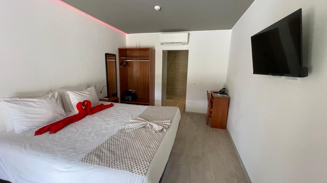 3 Caparica - Lisbon Gay Hotel