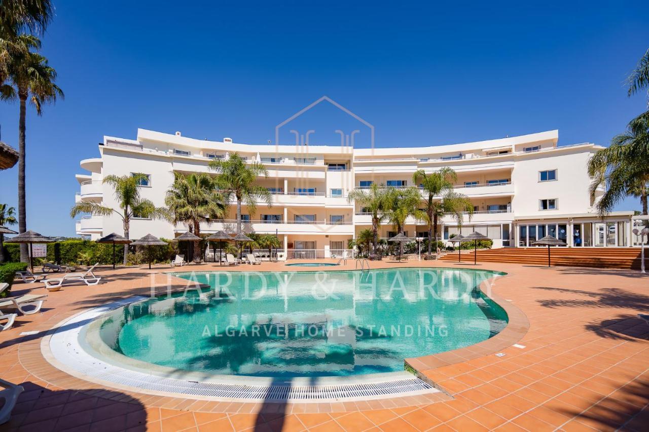 H&h Sea View Elegance: Modern Porto De Mos Apartment *
