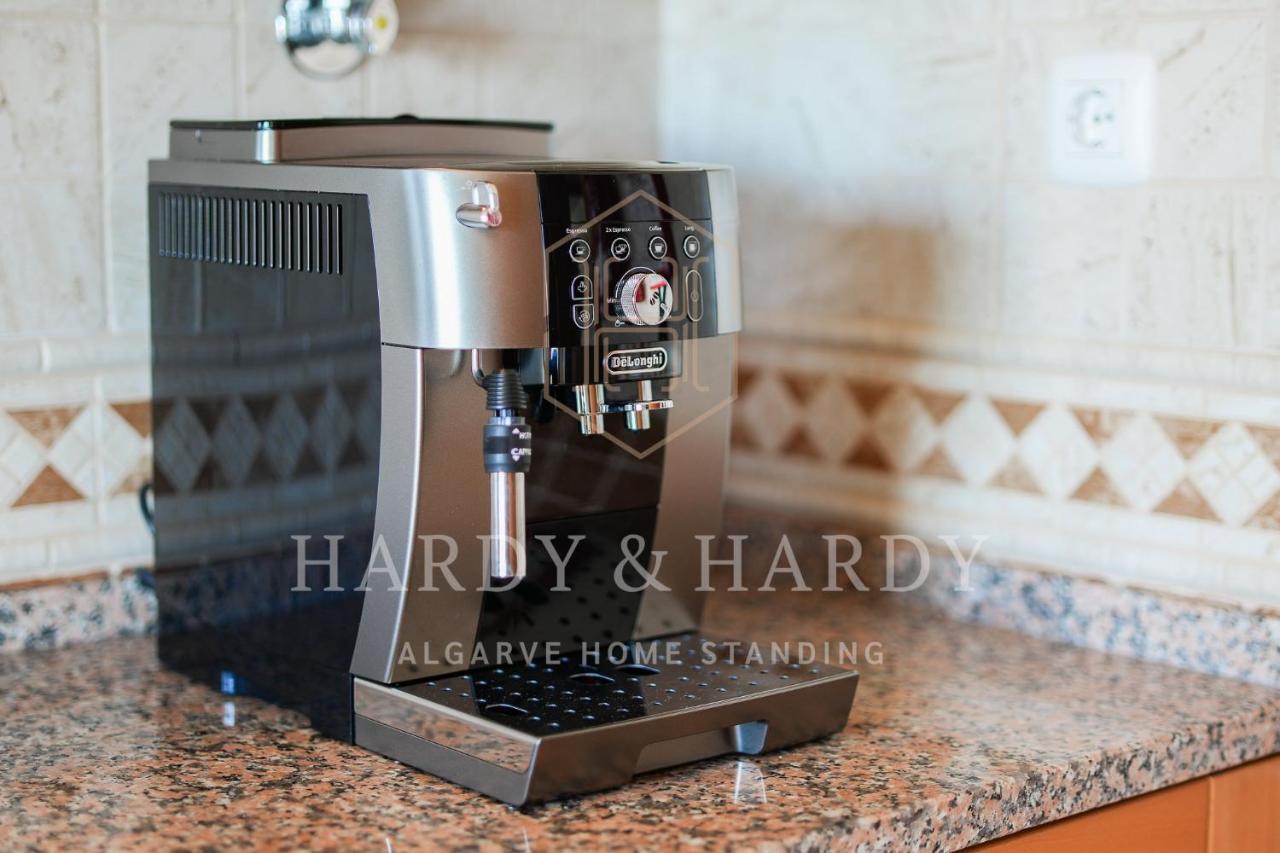 H&h: Chic Seaside Near Meia Apartment *