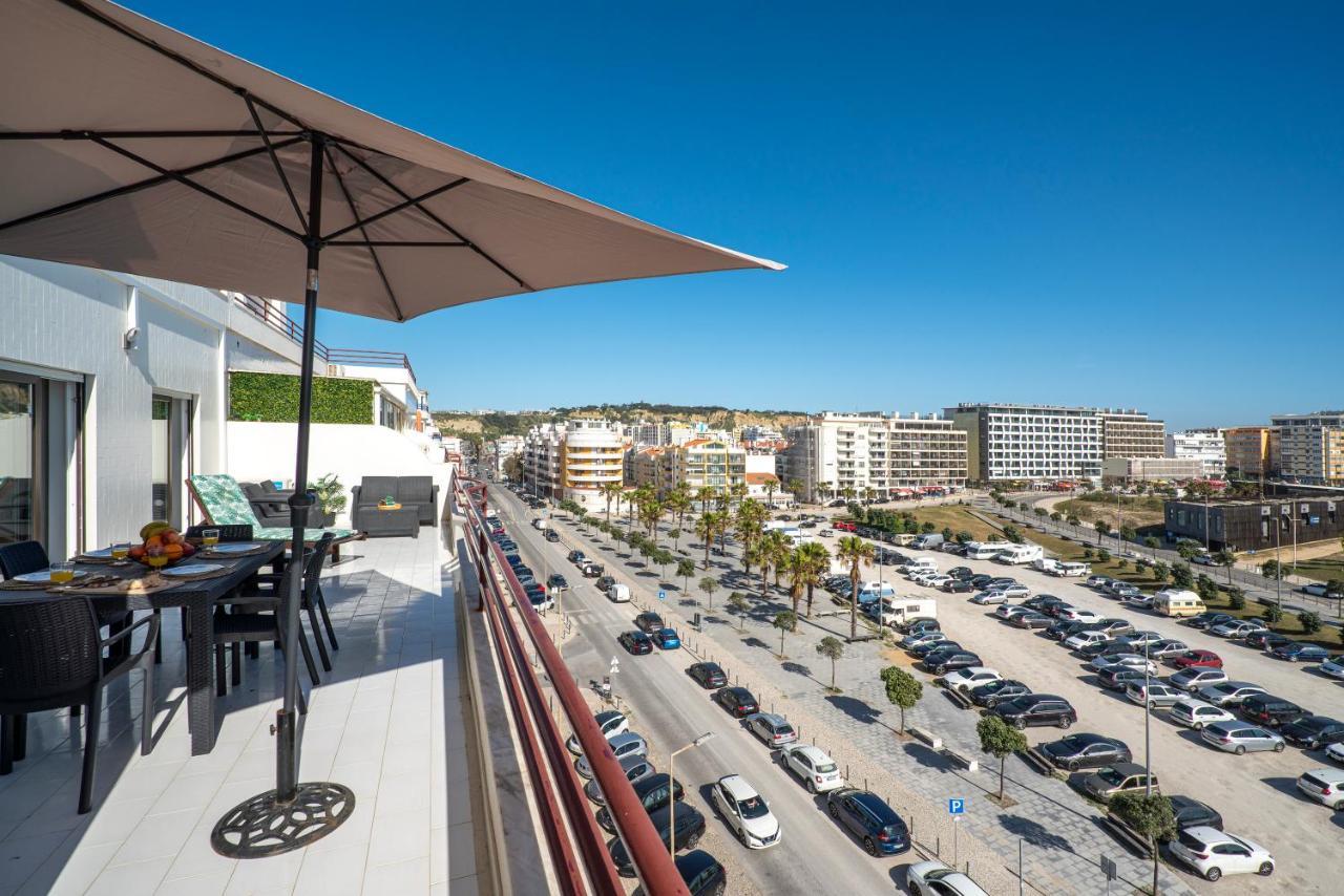 Apartment Costa By The Portuguese Butler