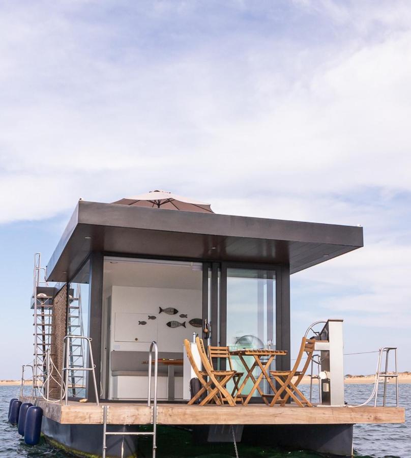 Barco Casa Marina Botel *