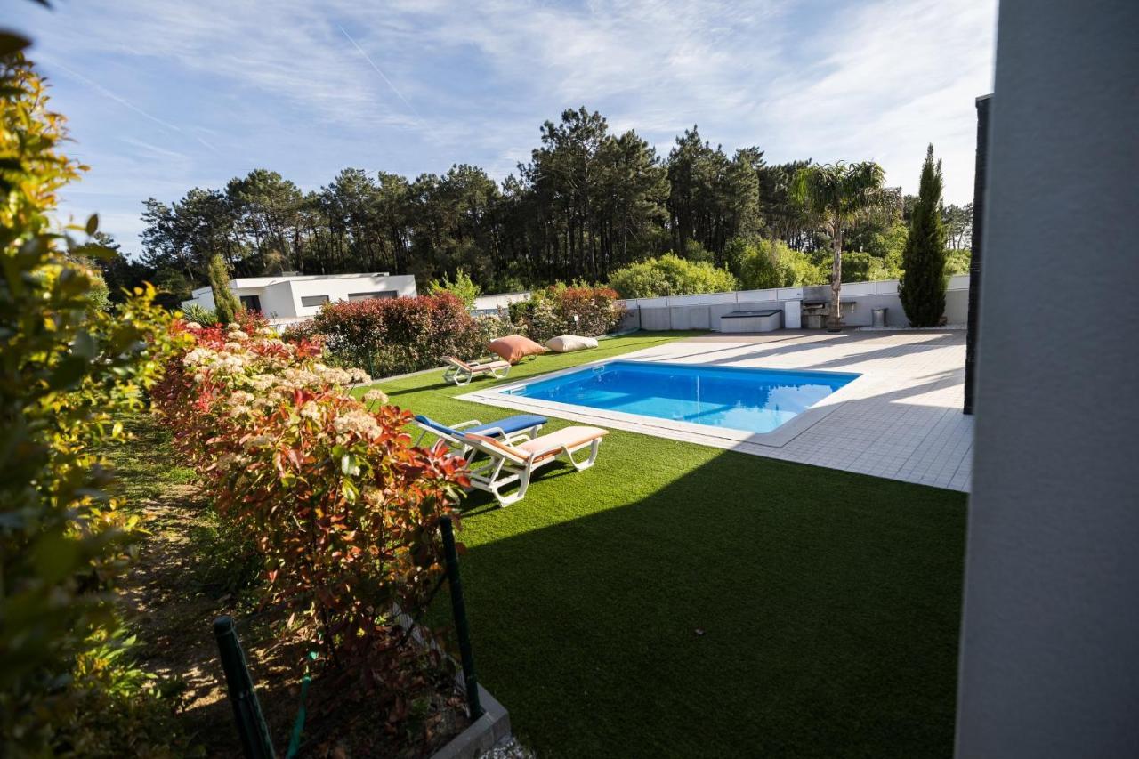 Chalet Meirinha House