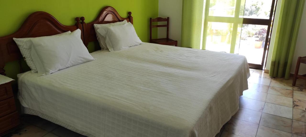 Vivenda Familia Pedro Guest house