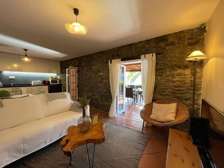 Secluded W Pool, Oceanside View, 3br, 3ba Ponta do Sol (Madeira)