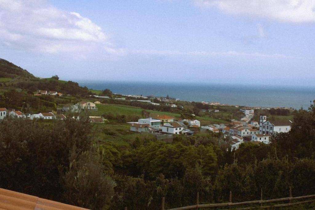 Um Da Casa Do Monte Apartment