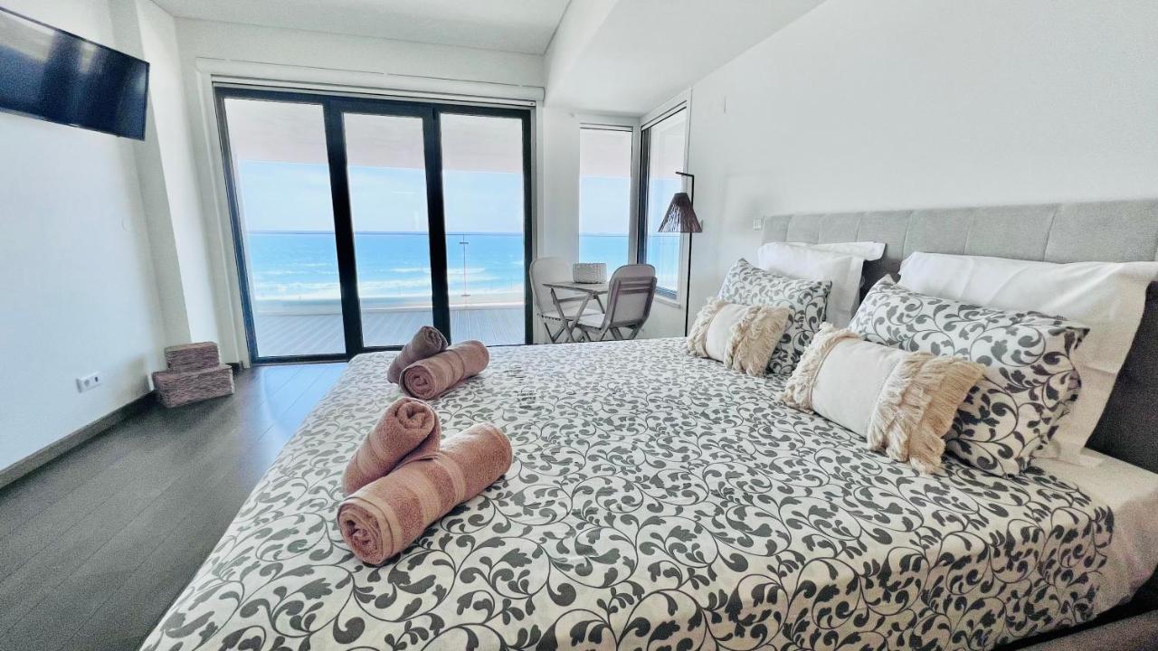 Front Line, Sea View, Luxury Penthouse In Caparica *