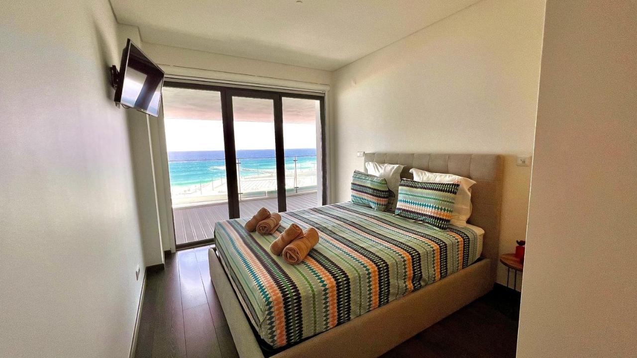 Front Line, Sea View, Luxury Penthouse In Caparica *