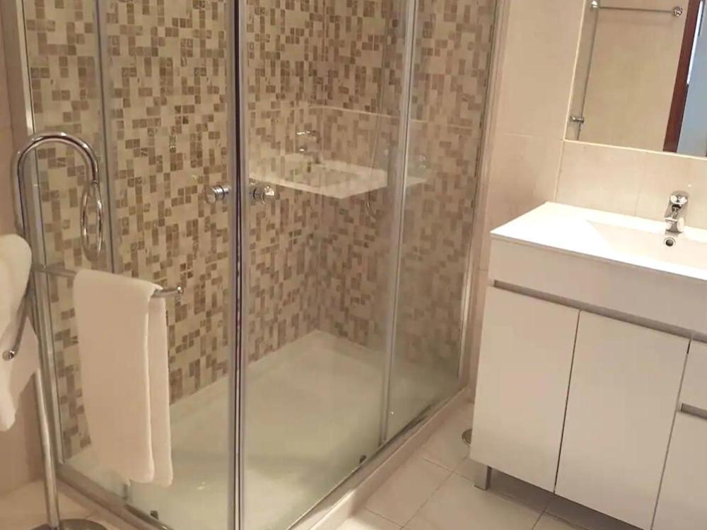 Seaside Serenity: 1br With Breathtaking Ocean View *