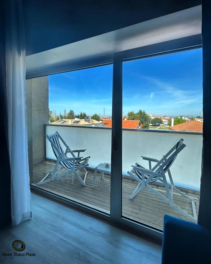 Hotel De Plaza & 4*