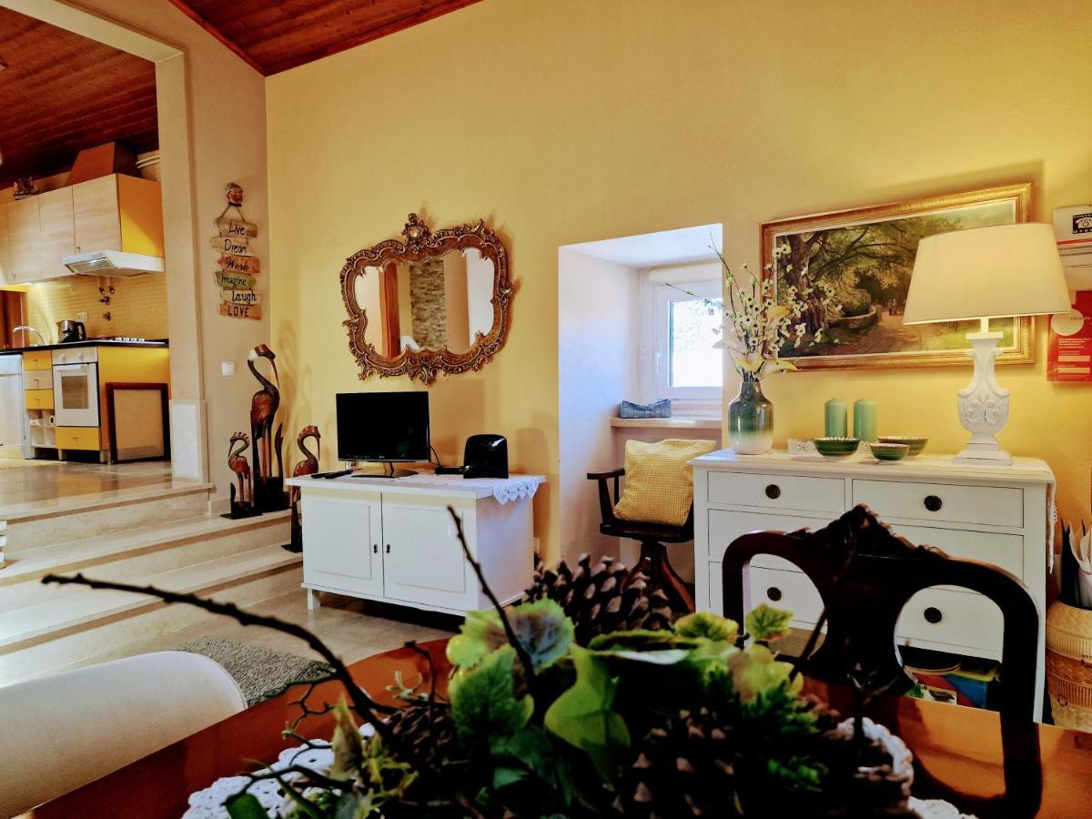 Casa Azenhas By Lisbon Village Holiday home