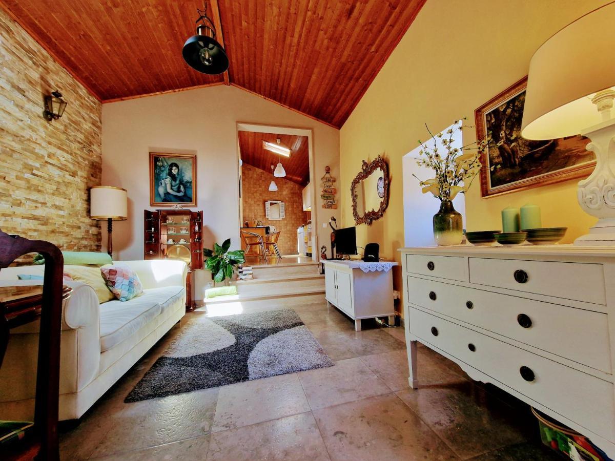 Casa Azenhas By Lisbon Village Holiday home
