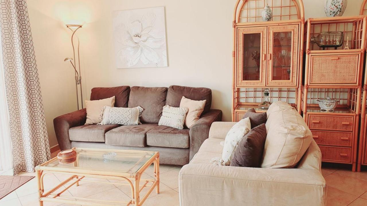 Lover's Paradise: 3br 2 Min From The Quarteira