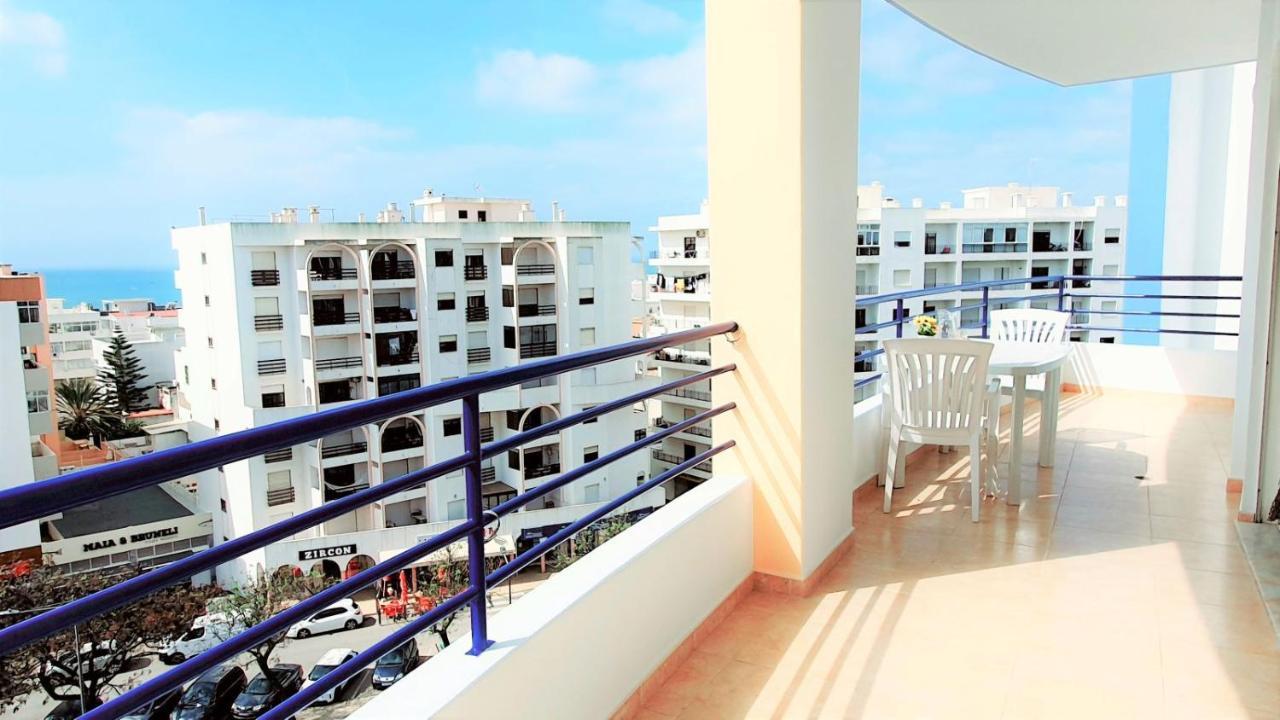 Apartment Lover's Paradise: 3br 2 Min From The Quarteira