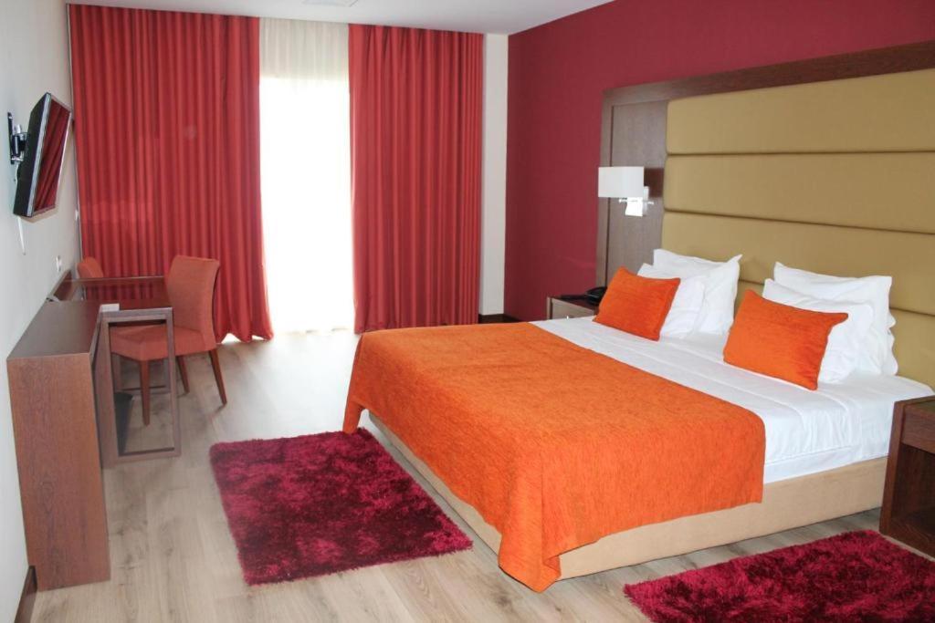 Hotel Palace & Termas De Sao Tiago 4*