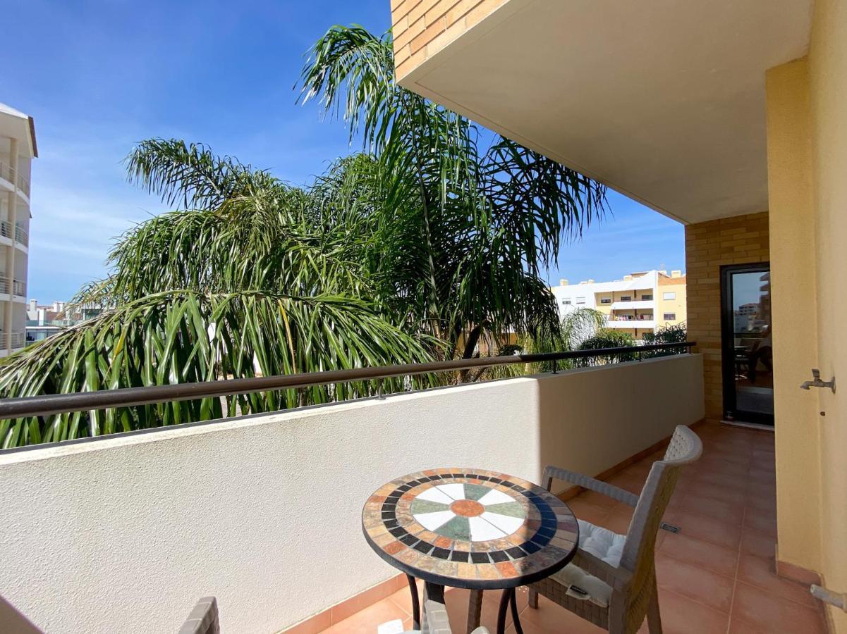 Appartement Modern And Spacious In #1939 Lagos