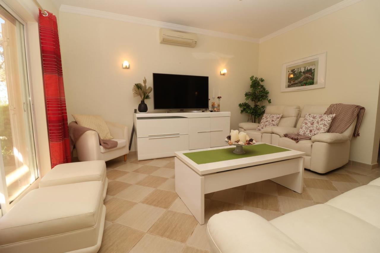 Villa Joia - 3 Bedroom With Swimming Pool In Boliqueime, Near Vilamoura, Algarve