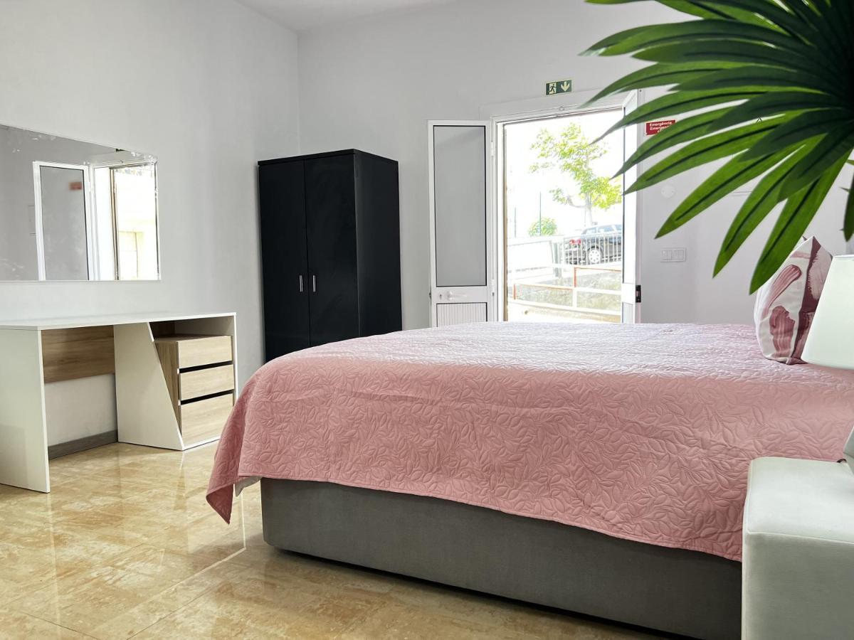 Away From Apartamento