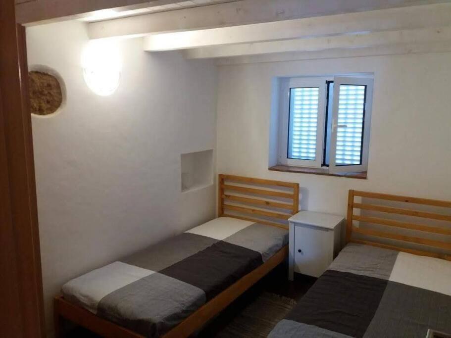 Sunny Da Viana, Holiday home *