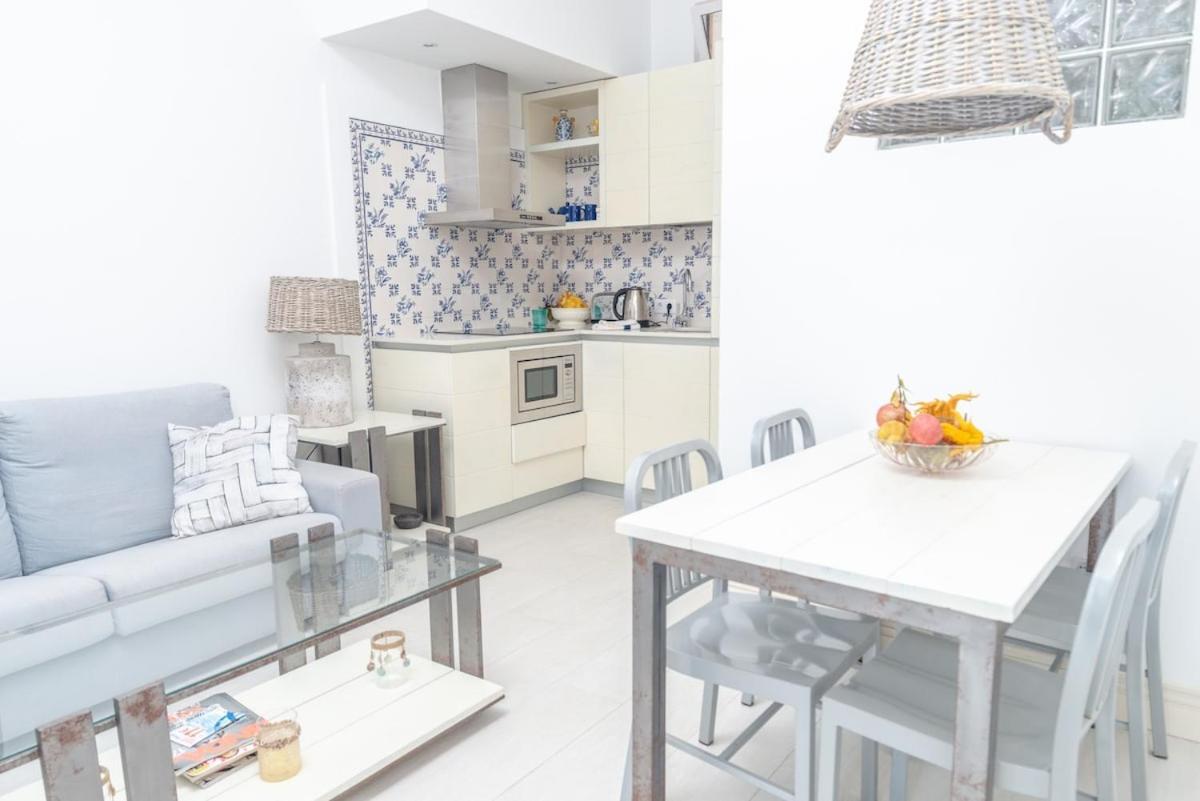 Lightbooking Fabrica Algarve Apartment