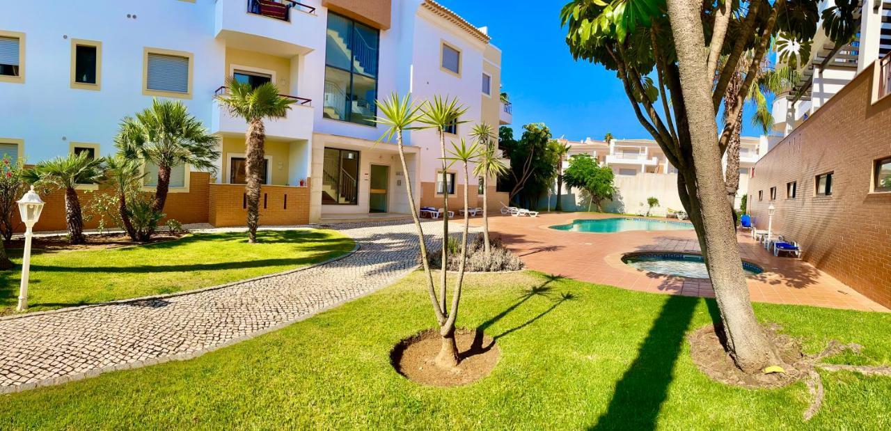 Apartamento H&h: Chic Seaside Near Meia *