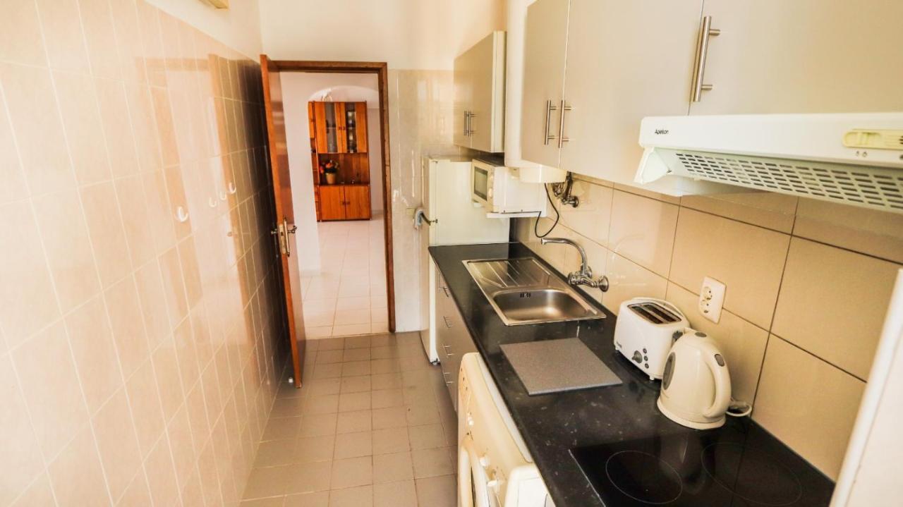 Guest house Colmeia- Local Armacao de Pera