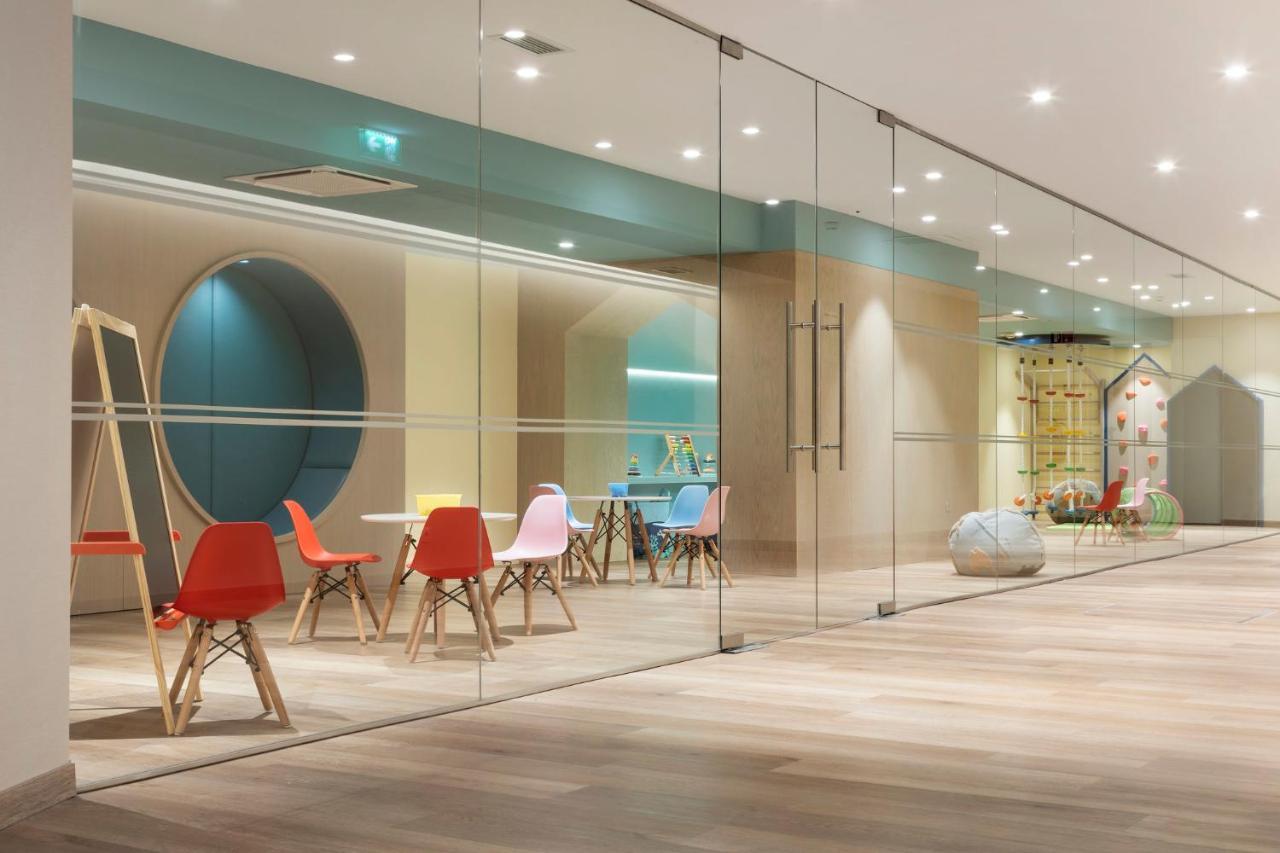 Crowne Plaza - Caparica Lisbon Hotel 4*