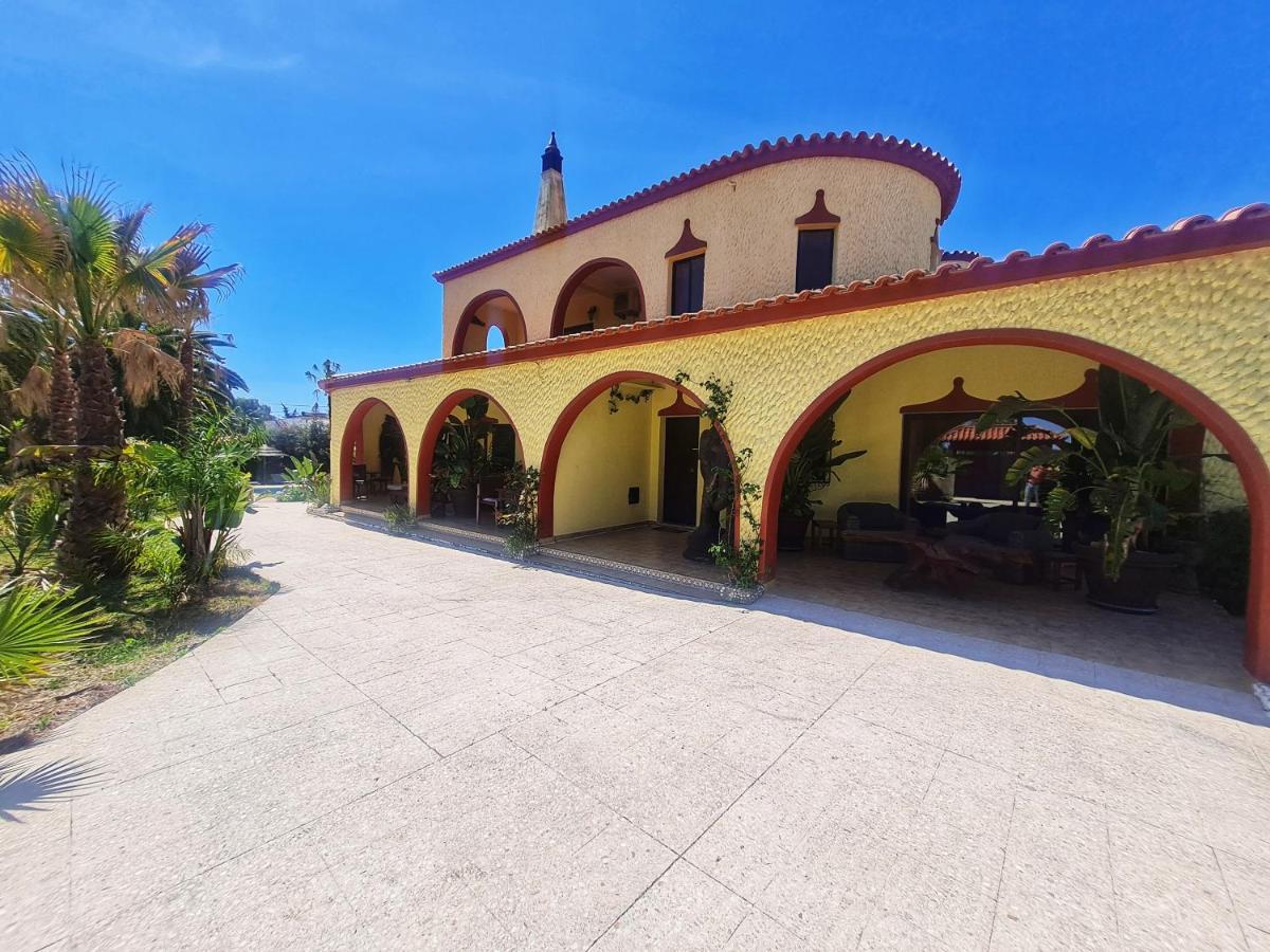 Villa Paraiso - Naturism Optional Adults Only Bed & Breakfast