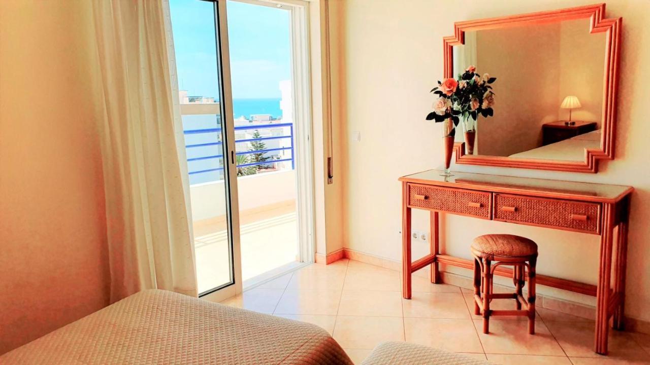 Lover's Paradise: 3br 2 Min From The Apartment Quarteira