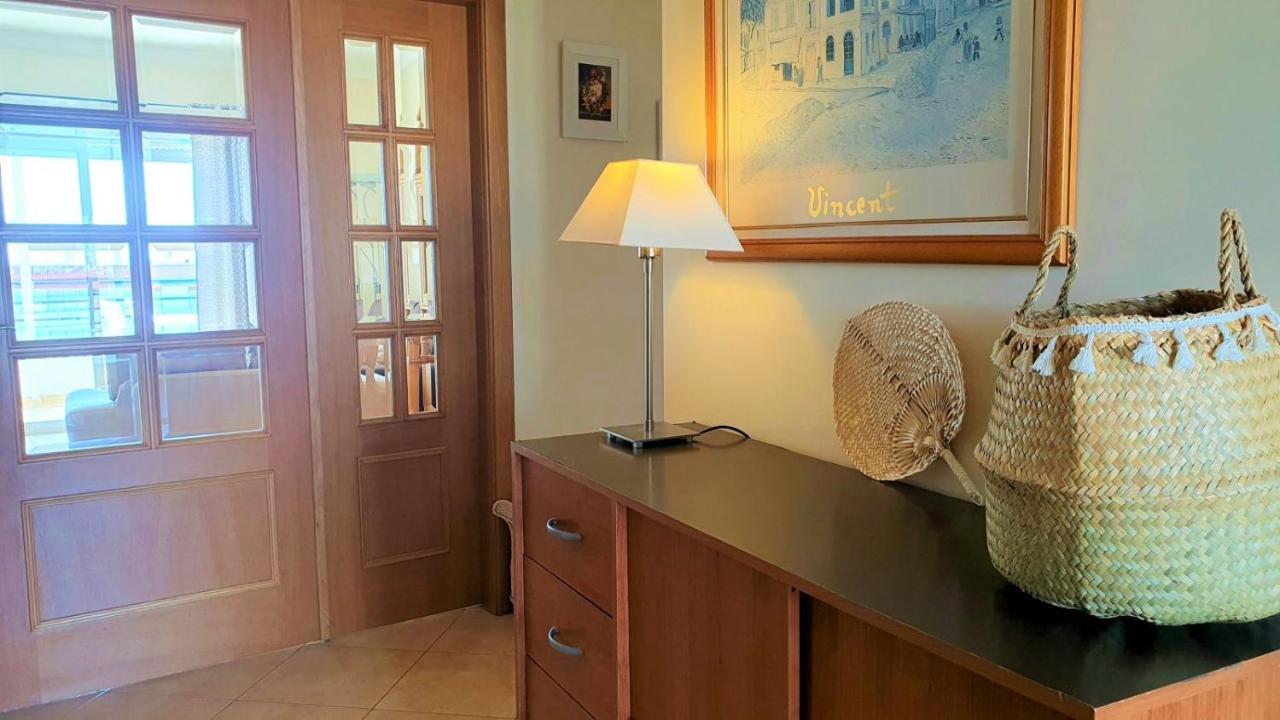 Lover's Paradise: 3br 2 Min From The * Quarteira