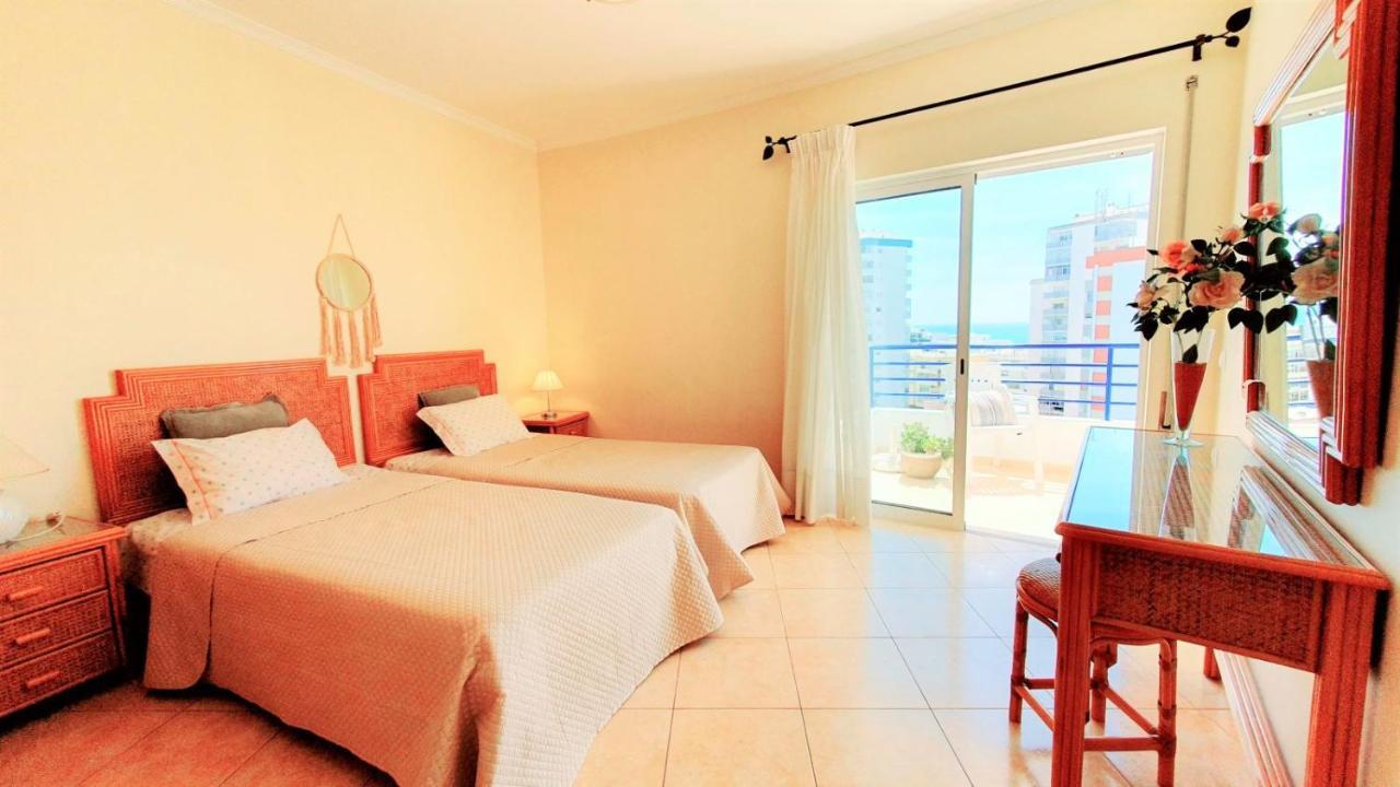 Lover's Paradise: 3br 2 Min From The Apartment *